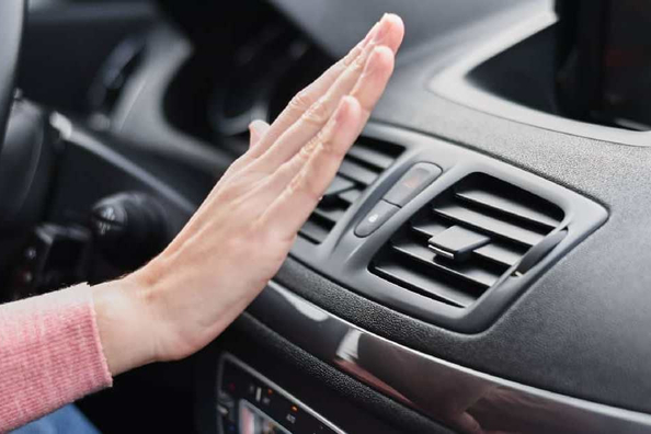 Prečo autoklimatizácia slabo fúka: možné príčiny