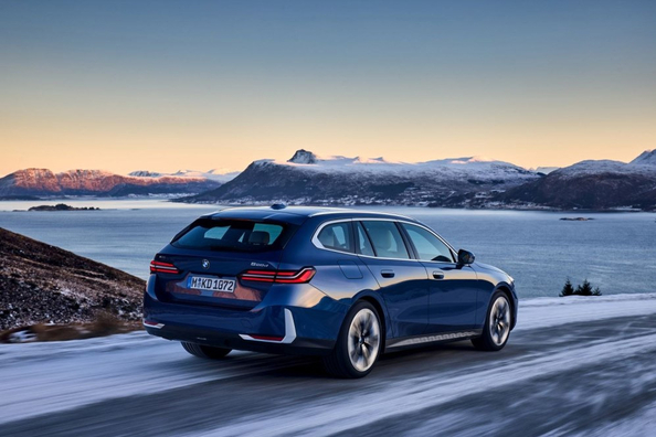 BMW 5 Series Touring (G61) 2024: recenzia kombi