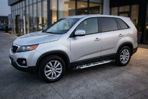 Kia Sorento II XM 2009–2014 Bočné nášľapy Sunrise (2 ks, hliník) fotografia 1