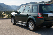 Land Rover Freelander II 2006–2014 Bočné nášľapy Rainbow (2 ks, hliník) fotografia 1