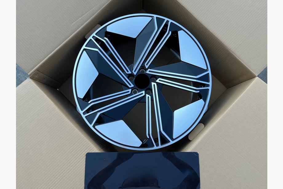 Audi e-Tron 2018–2022 OEM kované disky R21 (4 ks) Image