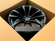 Audi Q8 2018– Kované disky OEM R22 V3 (4 ks) fotografia 4