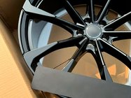 Audi Q8 2018– Kované disky OEM R22 V3 (4 ks) fotografia 10