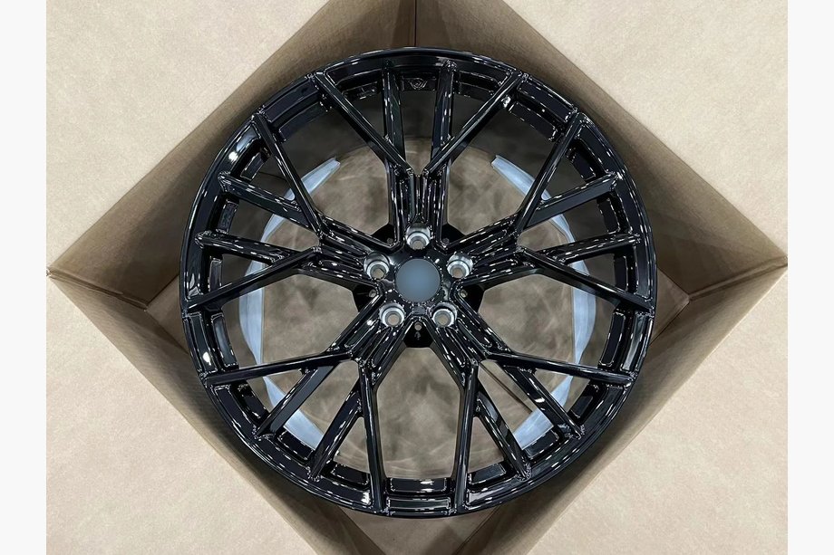 BMW XM G09 2022– Kované OEM disky R23 (4 ks) Fotografia 3