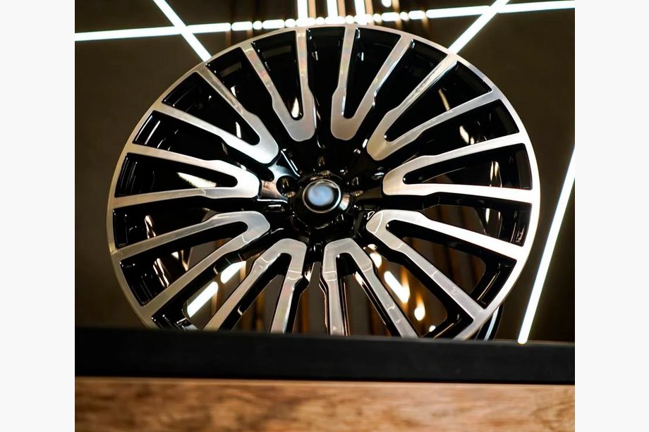 BMW 7. séria G11/G12 2015–2022 OEM kované disky R21 (4 ks) Fotografia 4