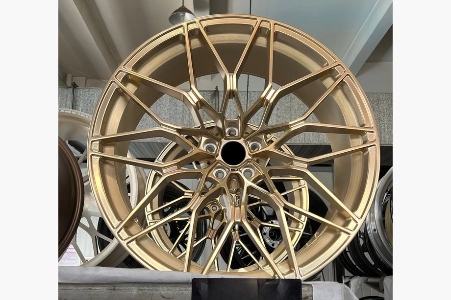 BMW 4. séria G22/23/26 2020– Kované OEM disky R19 R20 V2 (4 ks) Image