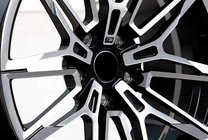BMW 3. rad G20/G21 2018– OEM kované disky R20/R21 (4 ks) fotografia 5