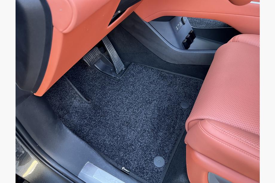 BYD Tang L 2025– Textilné rohože Classic (3 rady, čierne) Image