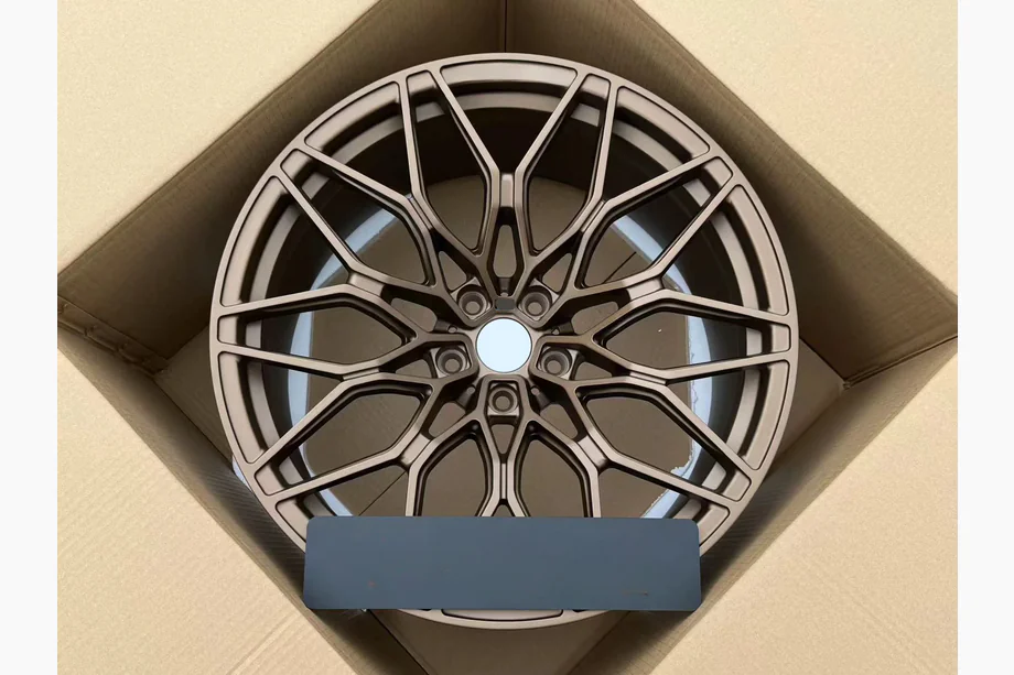 BMW 4. séria G22/23/26 2020– Kované OEM disky R19 R20 V5 (4 ks) Image