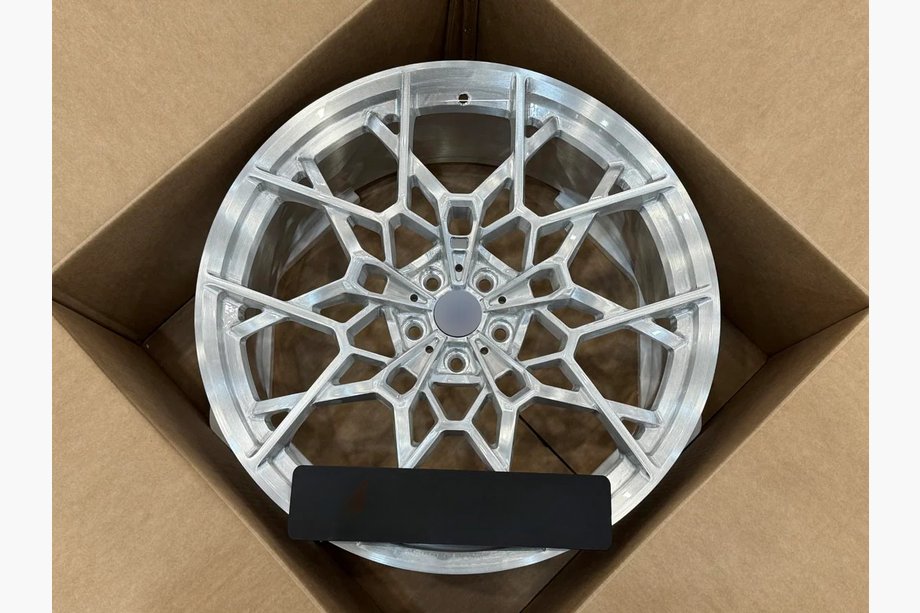 BMW radu 7 G70/G71 2022– Kované disky OEM R22 V2 (4 ks) Image
