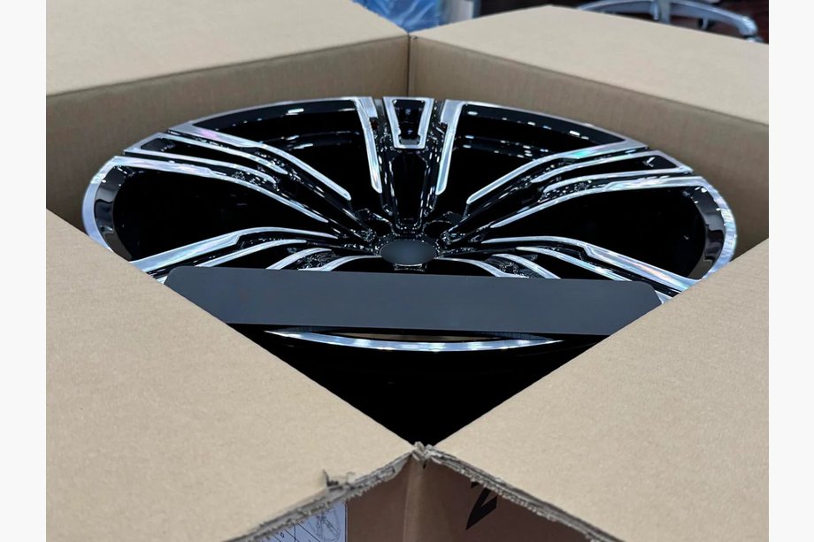 BMW radu 7 G70/G71 2022– OEM kované disky R21 (4 ks) Fotografia 6