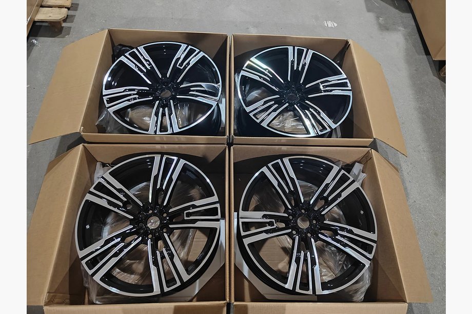 BMW radu 7 G70/G71 2022– OEM kované disky R21 (4 ks) Fotografia 7