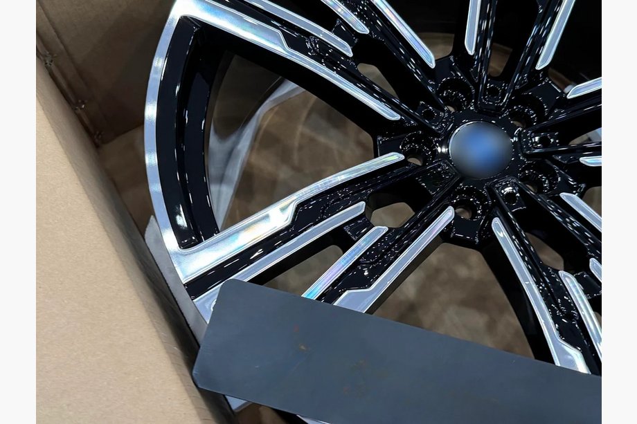 BMW radu 7 G70/G71 2022– OEM kované disky R21 (4 ks) Fotografia 11