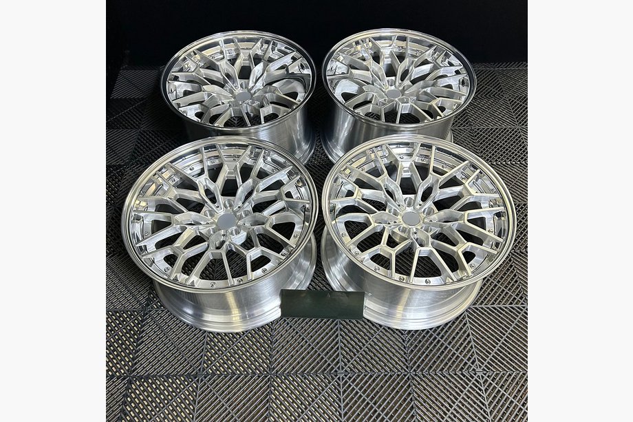 BMW 4. séria G22/23/26 2020– OEM kované disky R20 V6 (4 ks) Fotografia 9