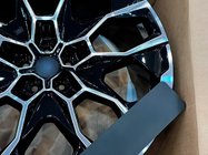 BMW X7 G07 2019– Kované OEM disky R22 V5 (4 ks) fotografia 11