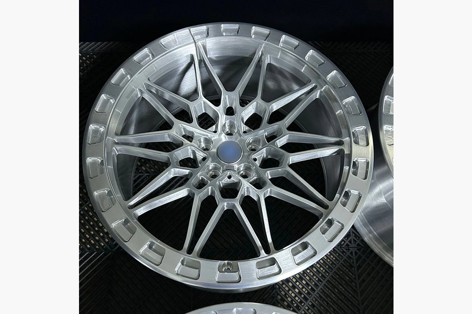 BMW 4. séria G22/23/26 2020– Kované OEM disky R19 R20 V7 (4 ks) Image