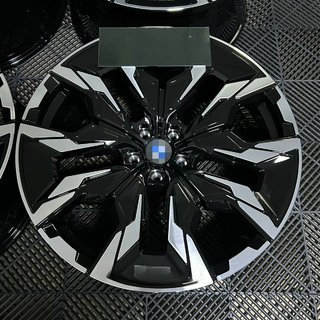 Kované disky OEM R21 V3 (4 ks) BMW 5/i5 séria G60/G60E/G61 2023– fotografia 2