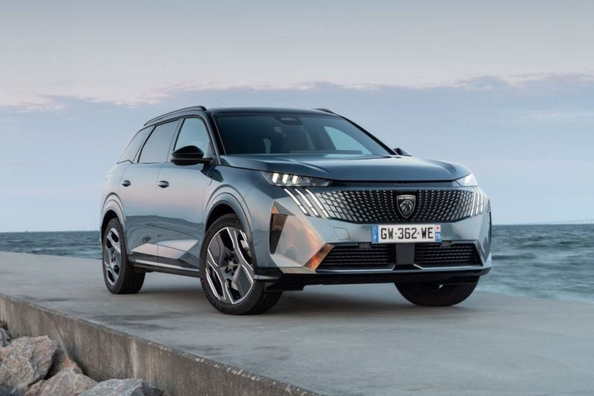 Test hybridného Peugeot 5008 tretej generácie