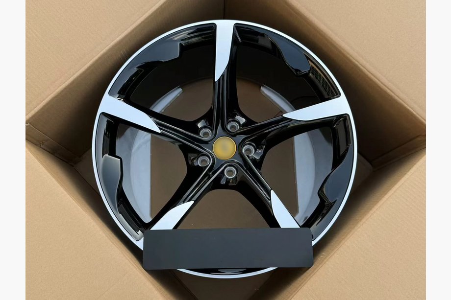 Ferrari 488 GTB 2015–2019 OEM kované disky R21 (4 ks) Image