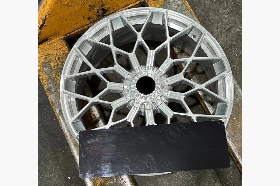 Lamborghini Huracan 2014– Kované OEM disky R20 R21 V2 (4 ks) Image