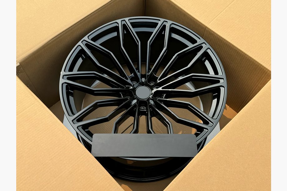 Lamborghini Urus 2018– Kované disky OEM R23 V12 (4 ks) Fotografia 3