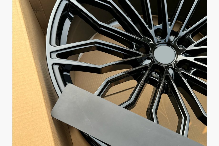 Lamborghini Urus 2018– Kované disky OEM R23 V12 (4 ks) Fotografia 10