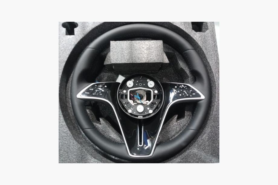Mercedes Vito/V-trieda W447 2014– Volant v štýle Maybach (čierny + čierne tlačidlá) Image