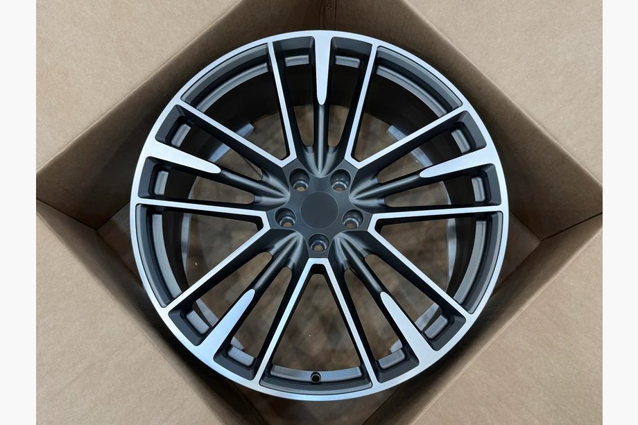 Maserati Ghibli 2013–2023 Kované OEM disky R22 (4 ks) Image