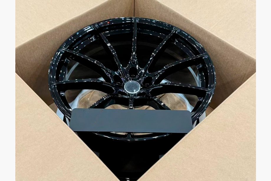 McLaren 540C/570S 2015–2020 OEM kované disky R19 R20 V1 (4 ks) Fotografia 3