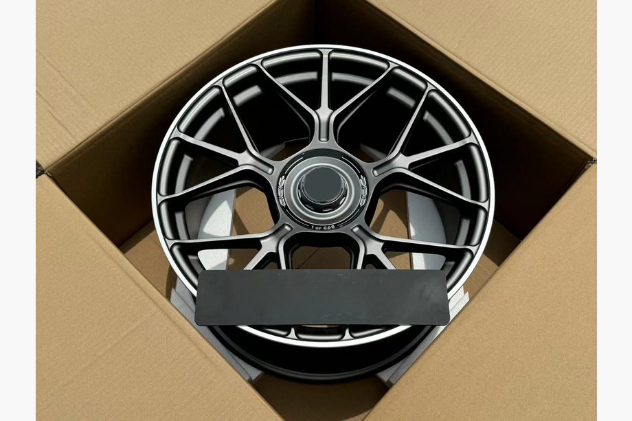 Mercedes AMG GT C190/R190 2014–2022 Kované OEM disky R19 V1 (4 ks) Fotografia 3
