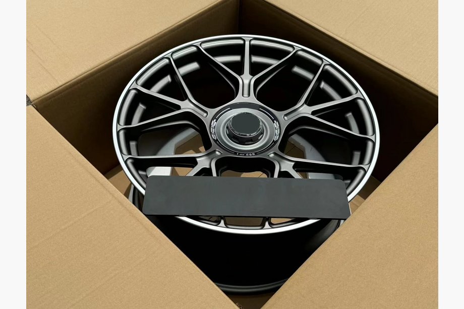 Mercedes AMG GT C190/R190 2014–2022 Kované OEM disky R19 V1 (4 ks) Fotografia 4