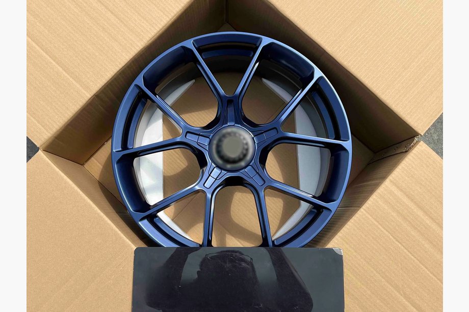Porsche 911 (992) 2018– Kované OEM disky R20 R21 V6 (4 ks) Image