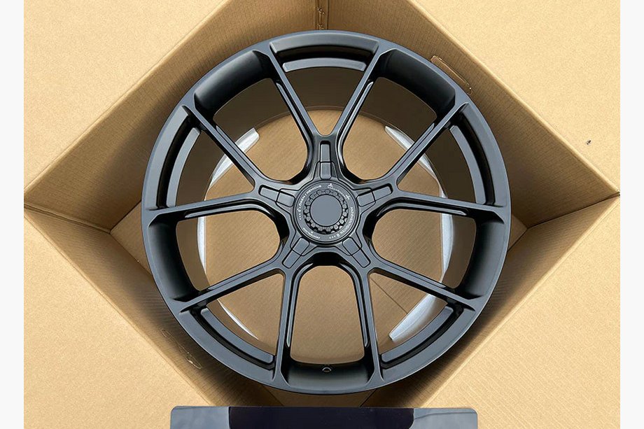 Porsche 911 (992) 2018– Kované OEM disky R20/R21 V8 (4 ks) Image