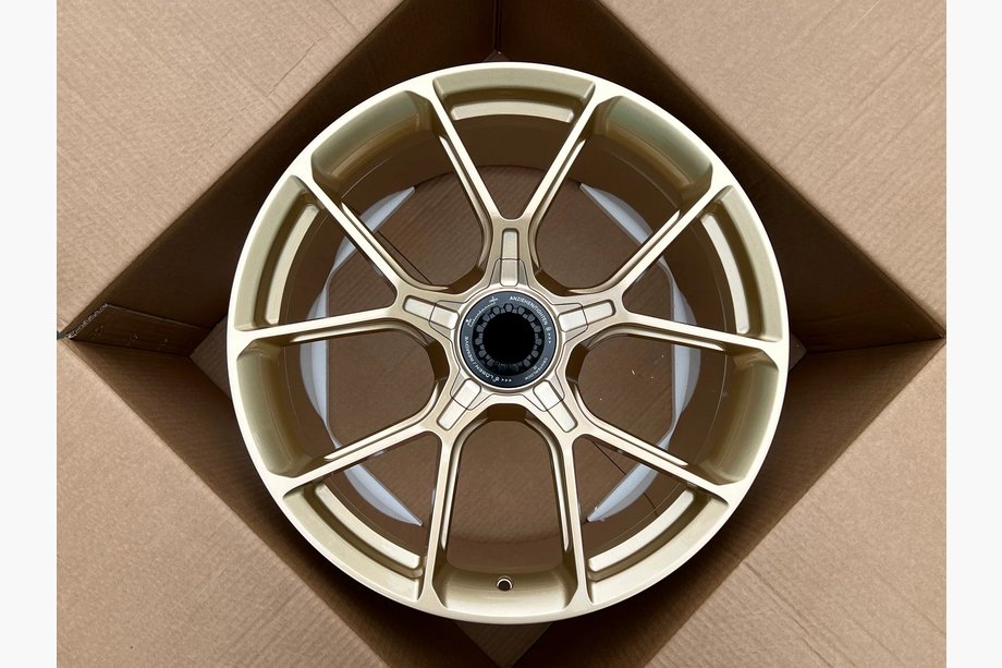 Porsche 911 (992) 2018– Kované OEM disky R20 R21 V9 (4 ks) Image