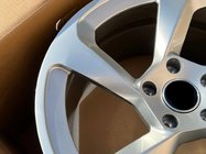 Porsche 911 (992) 2018– Kované OEM disky R20/R21 V11 (4 ks) fotografia 6