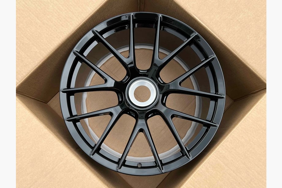 Porsche 911 (992) 2018– Kované OEM disky R20 R21 V12 (4 ks) Image