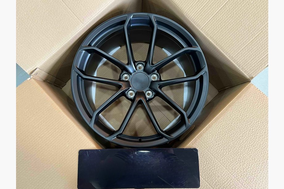 Porsche Panamera 2016–2023 Kované OEM disky R20 (4 ks) Image