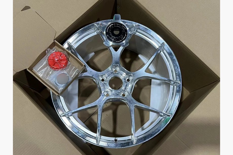 Porsche 911 (992) 2018– Kované disky OEM R20 R21 V15 (4 ks) Image