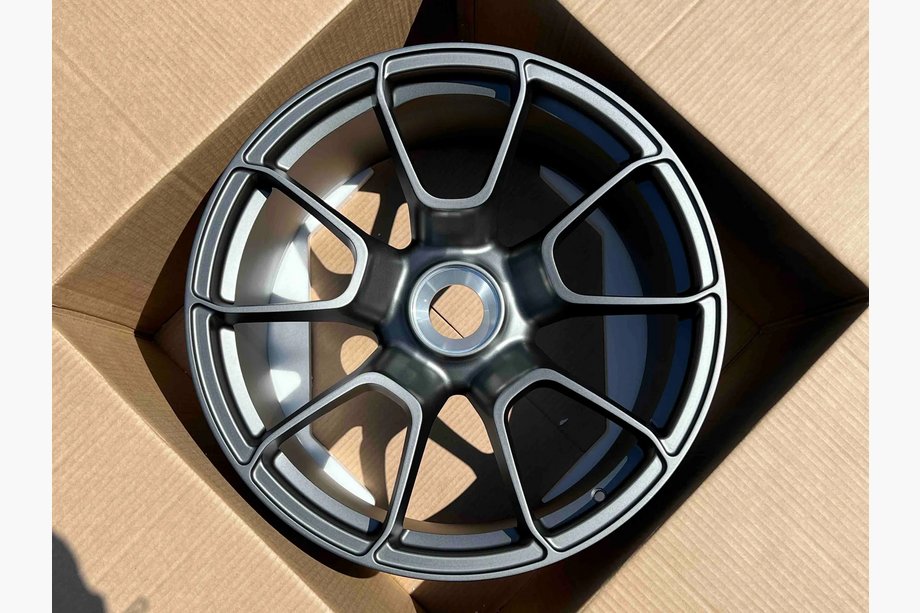 Porsche 911 (992) 2018– Kované OEM disky R20 R21 V21 (4 ks) Image