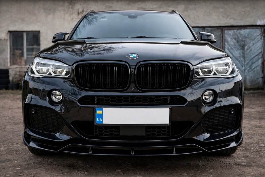 BMW X5 F15 2013–2018 Predný nárazníkový lip Lip Black Warrior (pre M-Sport) Image