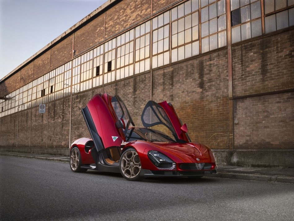 Prehľad Alfa Romeo 33 Stradale 2023