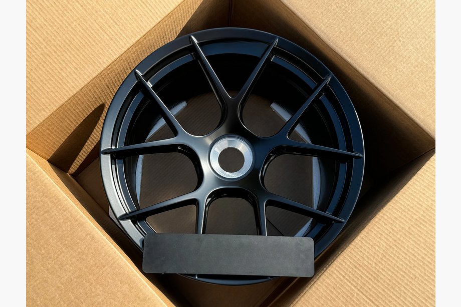 Porsche 911 (992) 2018– Kované OEM disky R20 R21 V31 (4 ks) Image