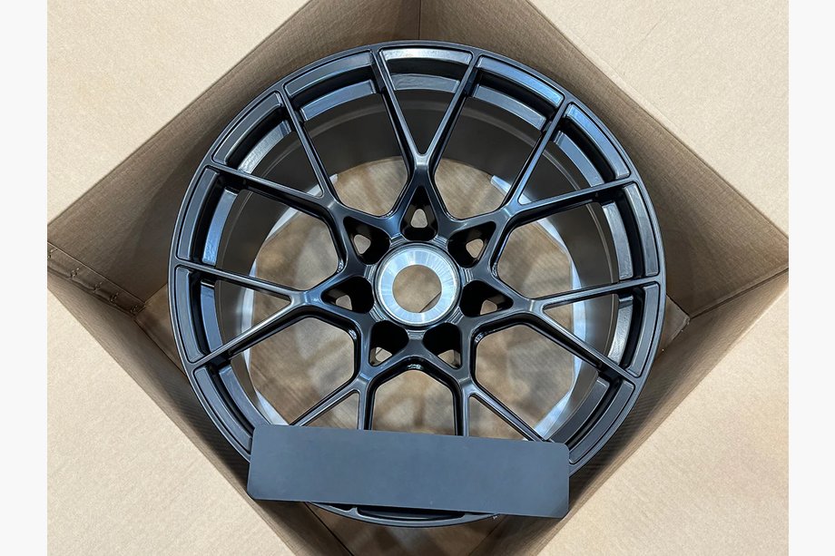 Porsche 911 (992) 2018– Kované disky OEM R21 V3 (4 ks) Image