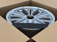 Porsche Taycan 2019– Kované disky OEM R21 V3 (4 ks) fotografia 5
