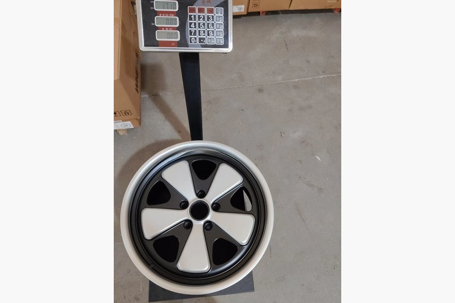 Porsche 911 (991) 2011–2019 OEM R20 V8 kované disky (4 ks) Fotografia 13
