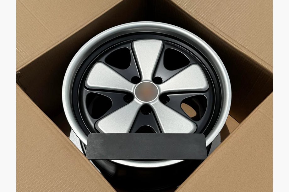 Porsche 911 (991) 2011–2019 OEM R20 V8 kované disky (4 ks) Fotografia 3
