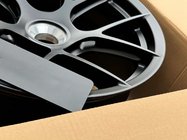 Porsche 911 (992) 2018– Kované OEM disky R20/R21 V43 (4 ks) fotografia 11
