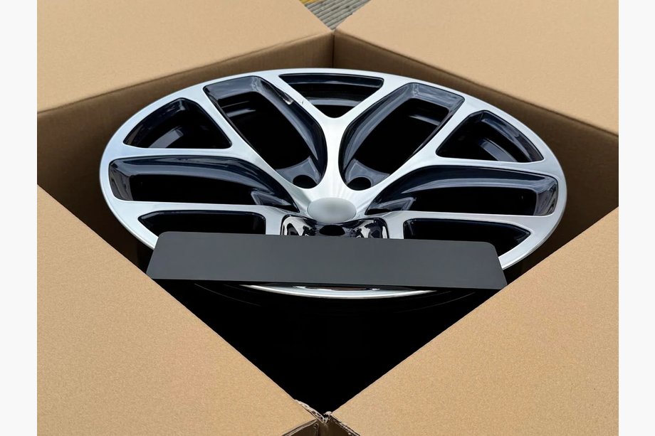 Bugatti Veyron 2005–2015 Kované OEM disky R20 (4 ks) Fotografia 10