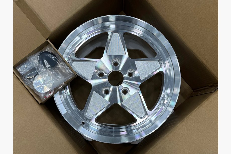 Chevrolet Corvette C4 1983–1996 Kované disky OEM R17 (4 ks) Image