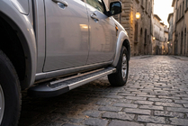 Mazda BT-50 2007–2012 Bočné nášľapy RedLine V1 (2 ks, hliník) fotografia 1